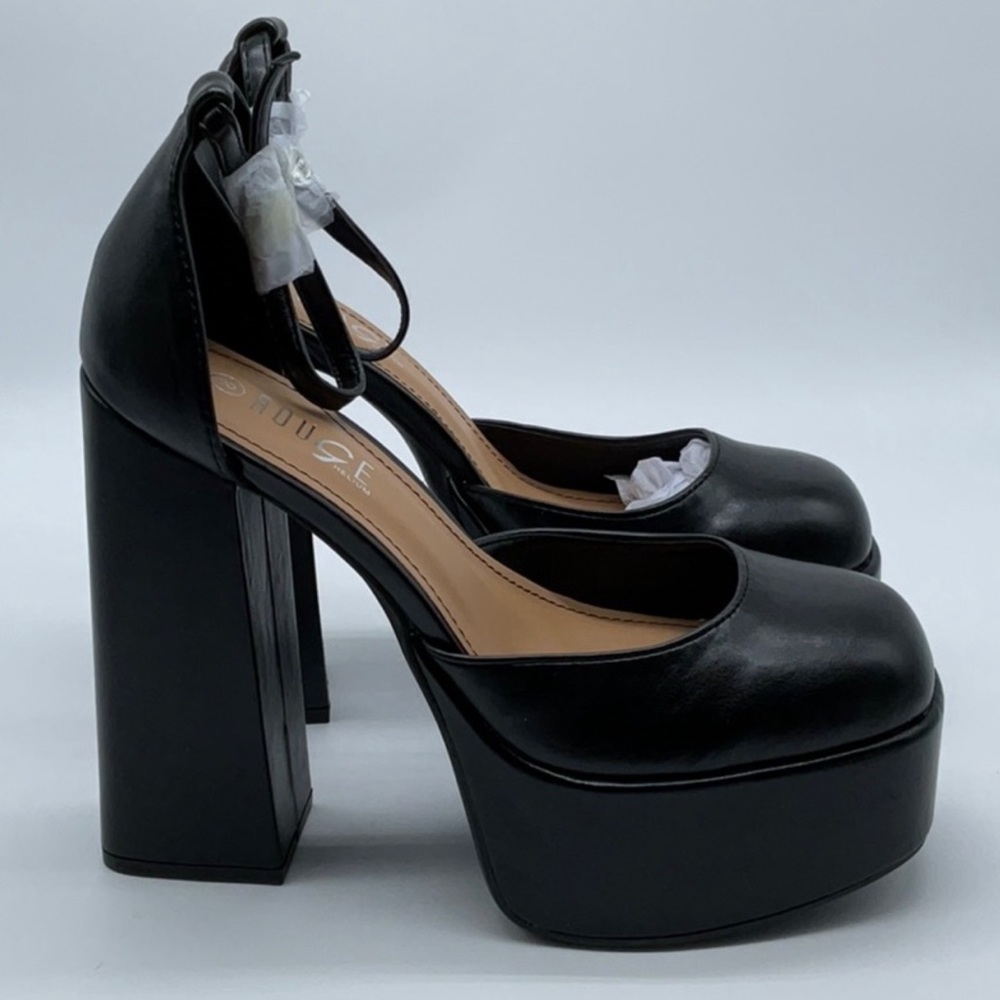 90s 2000s Mary Janes heels. Close toe and ankle strap. New in original box.